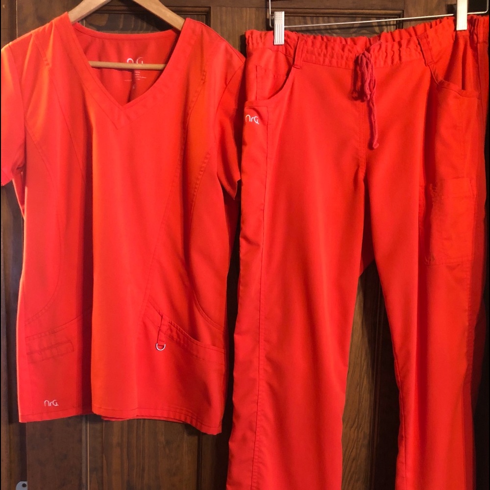 Women’s scrub set